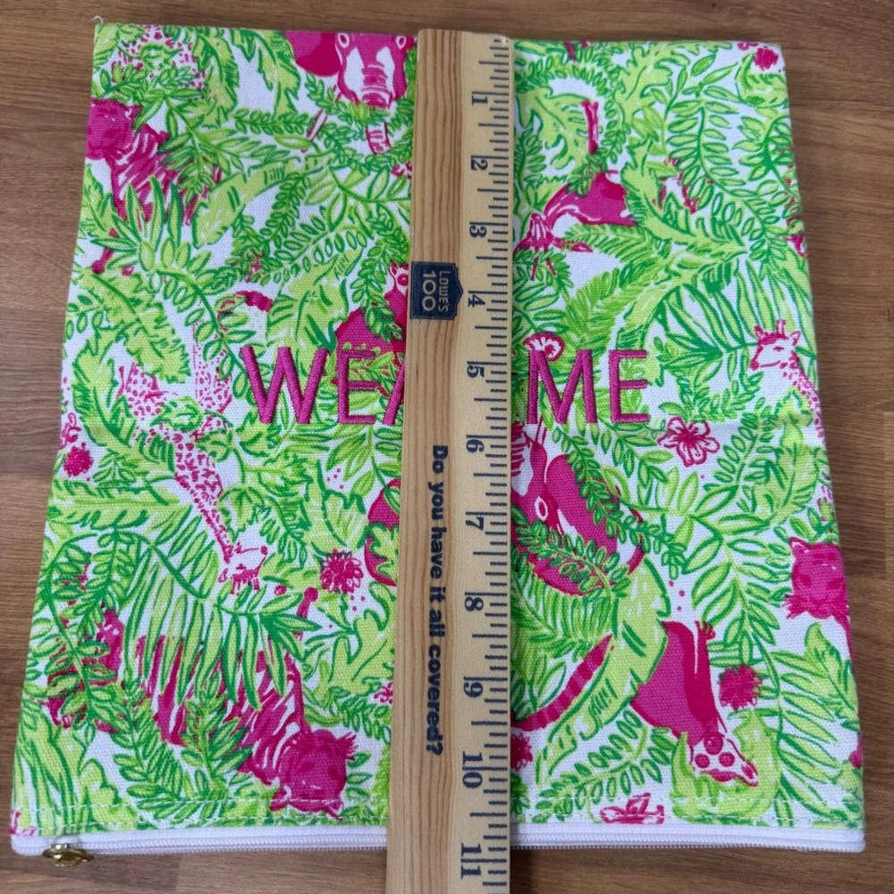 Lilly Pulitzer Travel Laundry Bag Wear Me Wash Me Tropical Jungle Print Pink